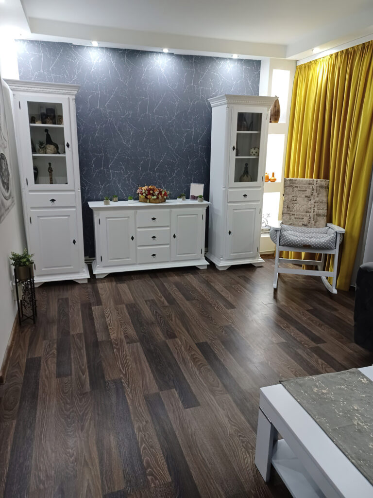 Solid prestigious wood - creations that attract attention: wooden furniture with personality