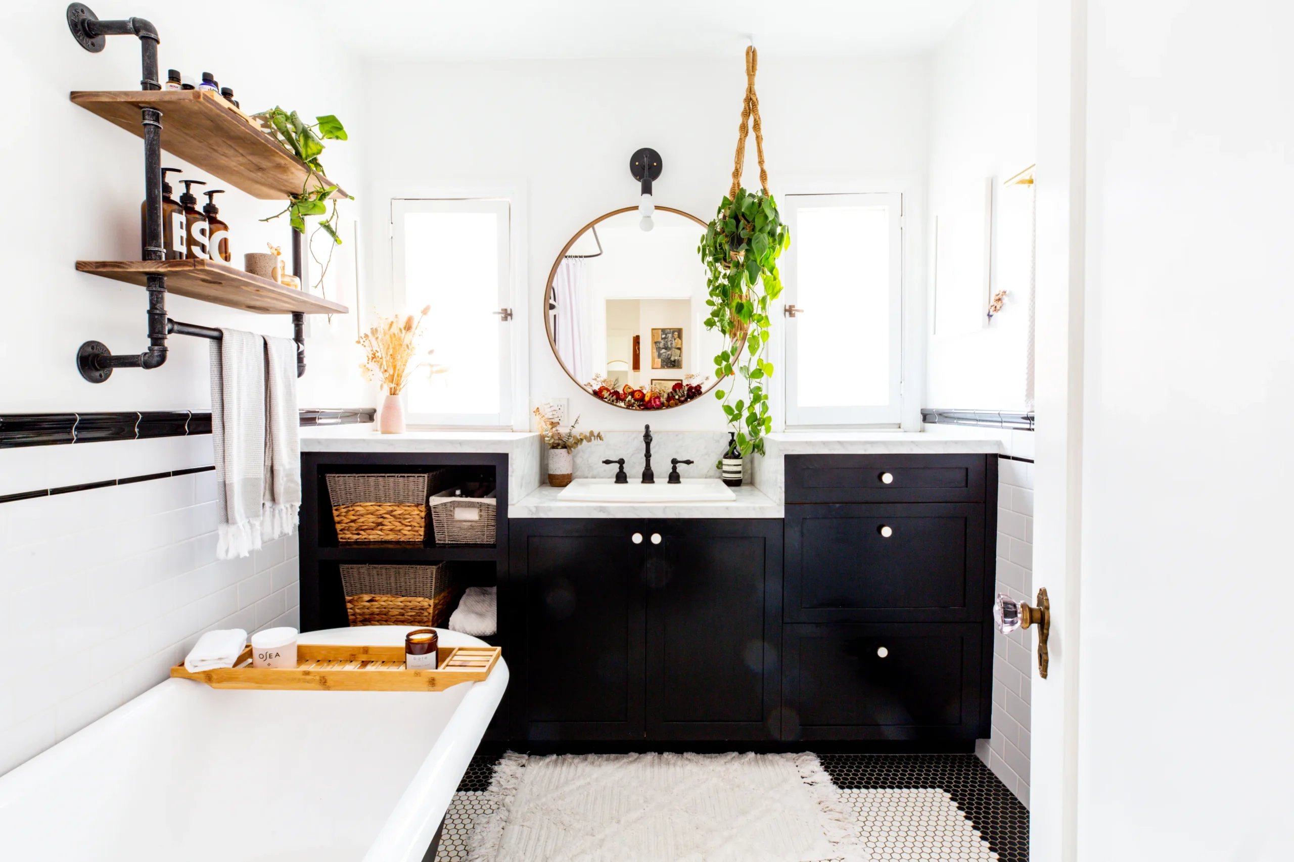 Practical ideas and advice to organize a small bathroom